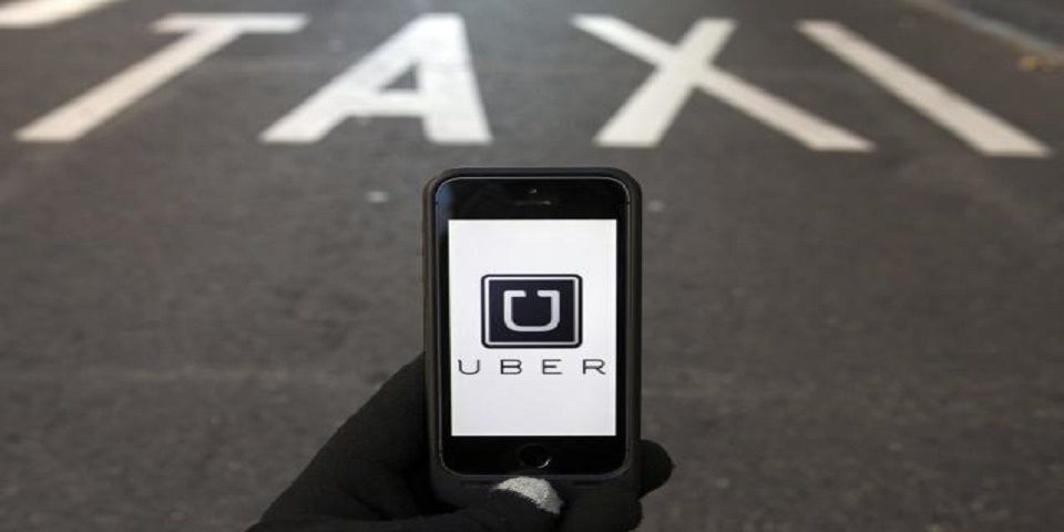 Conductor de Uber se queda dormido y despierta en medio de persecución