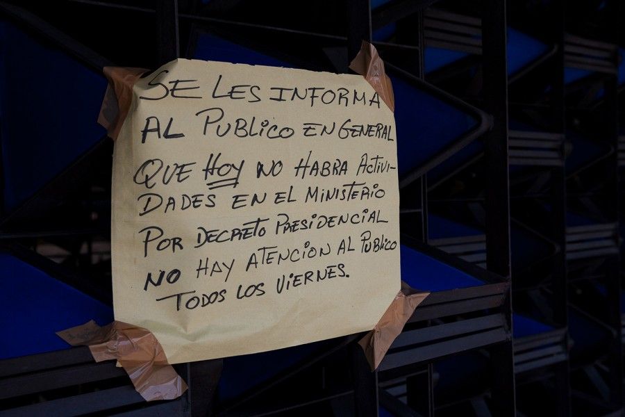 Burócratas venezolanos solo trabajarán dos días a la semana - Venezuela-cortes-electricos-la-patilla