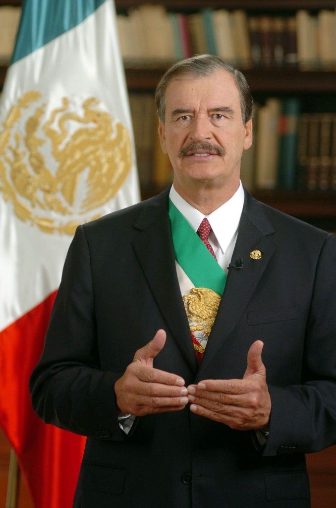 Fox se niega a renunciar a pensión vitalicia - Vicente-Fox-678x1024