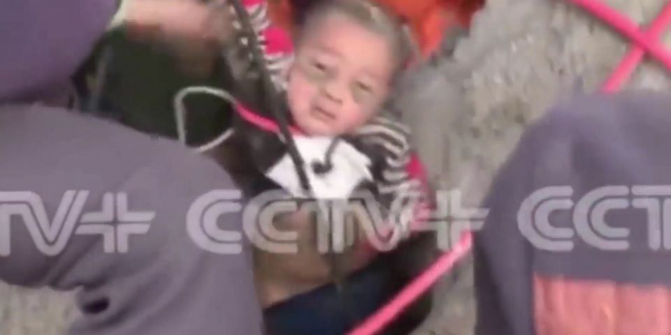 Video: el dramático rescate de menor que cayó a un pozo Video: el dramático rescate de menor que cayó a un pozo