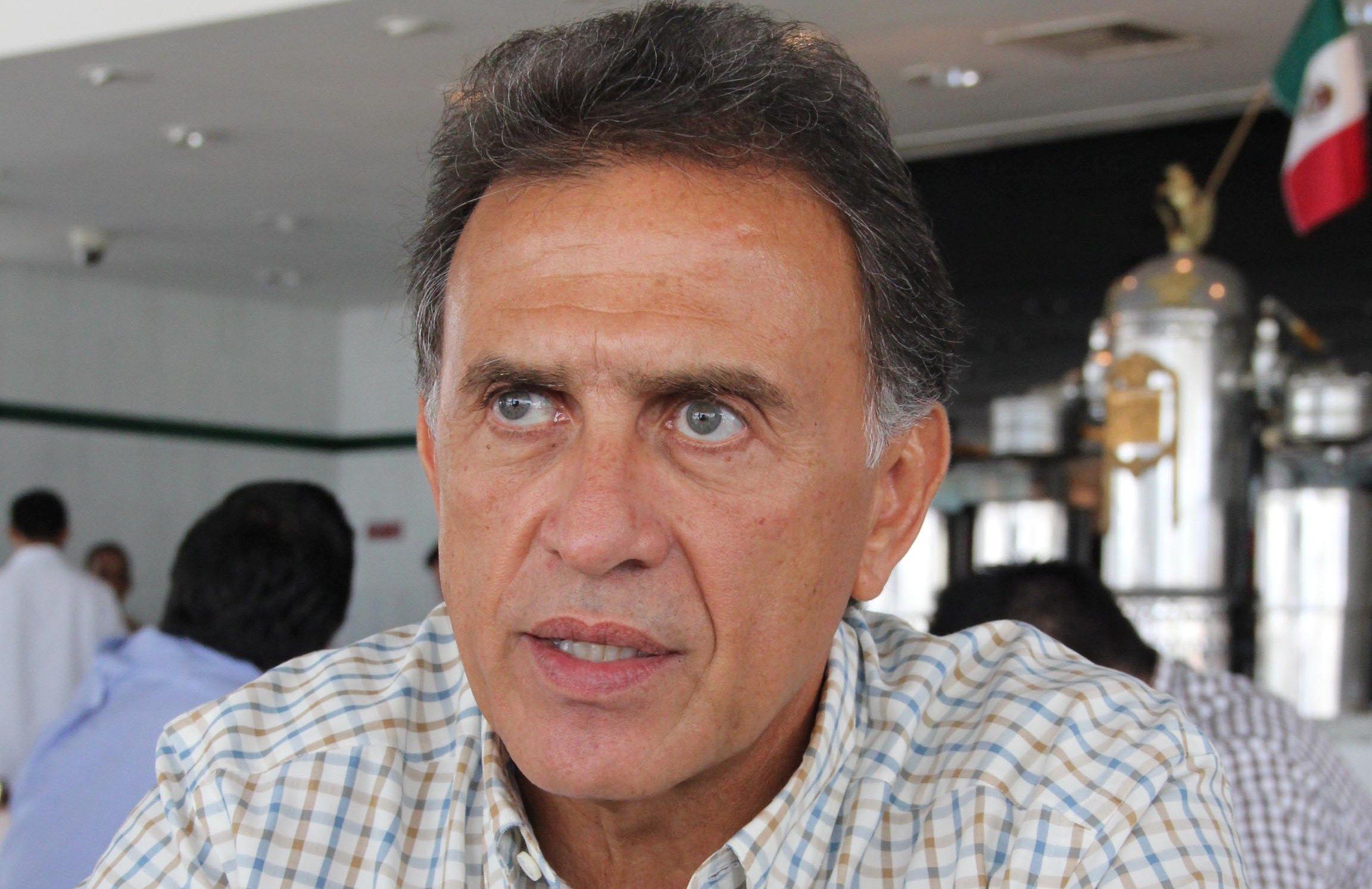 Inicia proceso de entrega-recepción del gobierno en Veracruz - Yunes-Linares-candidato-a-la-gubernatura-de-Veracruz