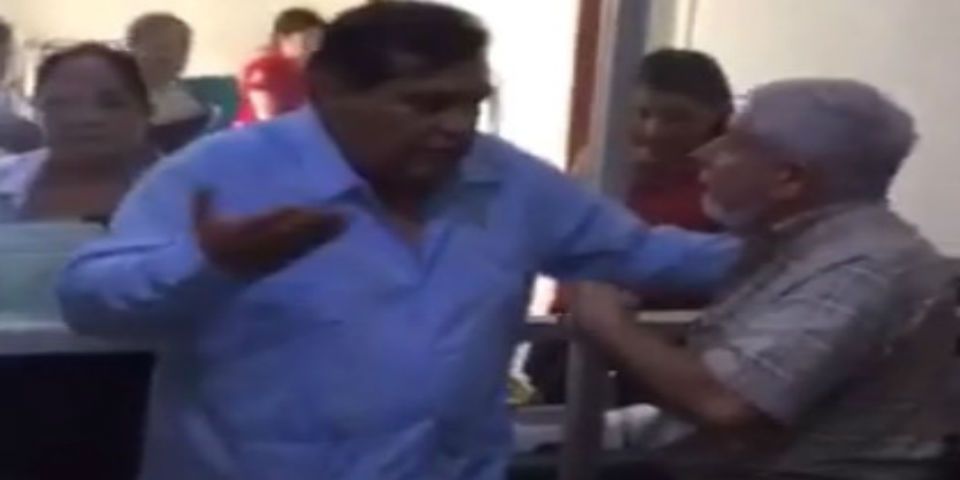 Video: líder sindical agrede a médico del IMSS en Oaxaca Video: líder sindical agrede a médico del IMSS en Oaxaca