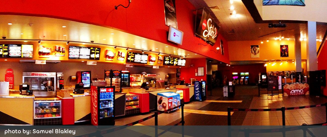 Cadena de cines abandona planes de permitir enviar mensajes de texto durante películas - amc-samuel-blackley