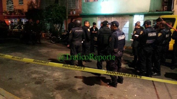 Asalto a policía deja un delincuente abatido - asalto-Ramos-Millan-Iztacalco-GrupoImagen