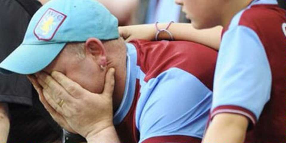 Manchester United manda al Aston Villa al descenso