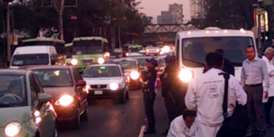 Muere hombre atropellado en Av. Universidad