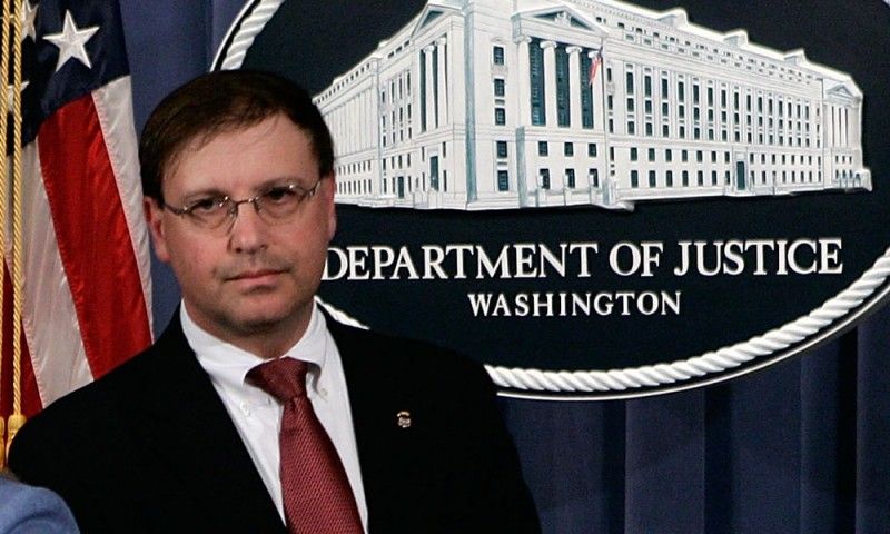 DEA entrega condecoración a dos policías de México - attorney-chuck-rosenberg-fbi-new-dea-chief-800x480