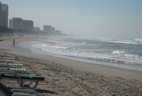Alertan por mar de fondo en Acapulco