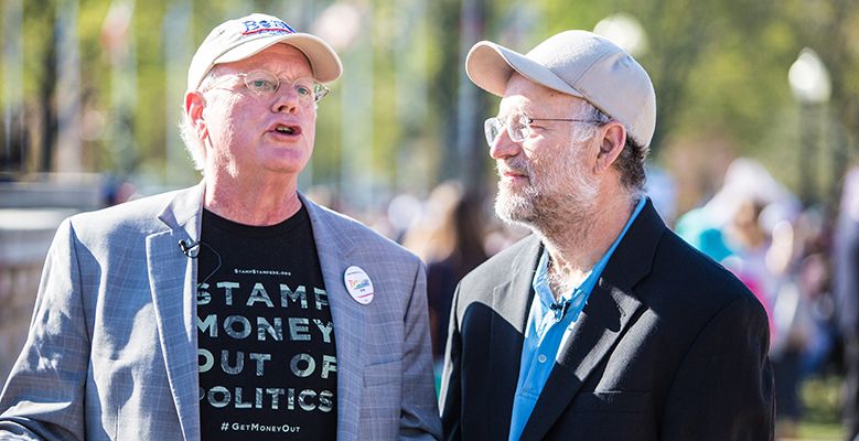 Detienen a fundadores de Ben & Jerry's en protesta - ben-and-jerrys-2
