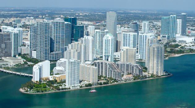 Dirigente del SNTE compra condominios de lujo en Miami - brickell-key-condos