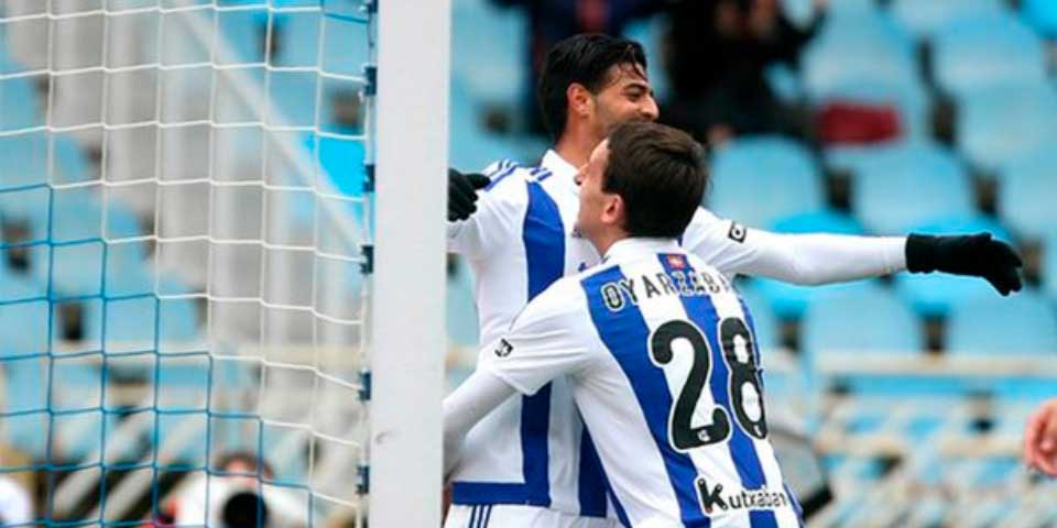 Vela anota en derrota de la Real Sociedad
