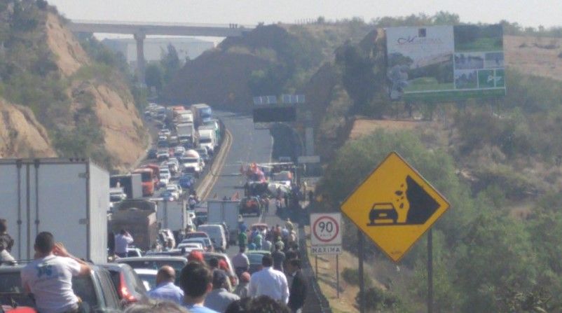 Accidente en la Chamapa-Lechería deja dos muertos - chamapa-lecheria-accidente-29-abr-baguilarc