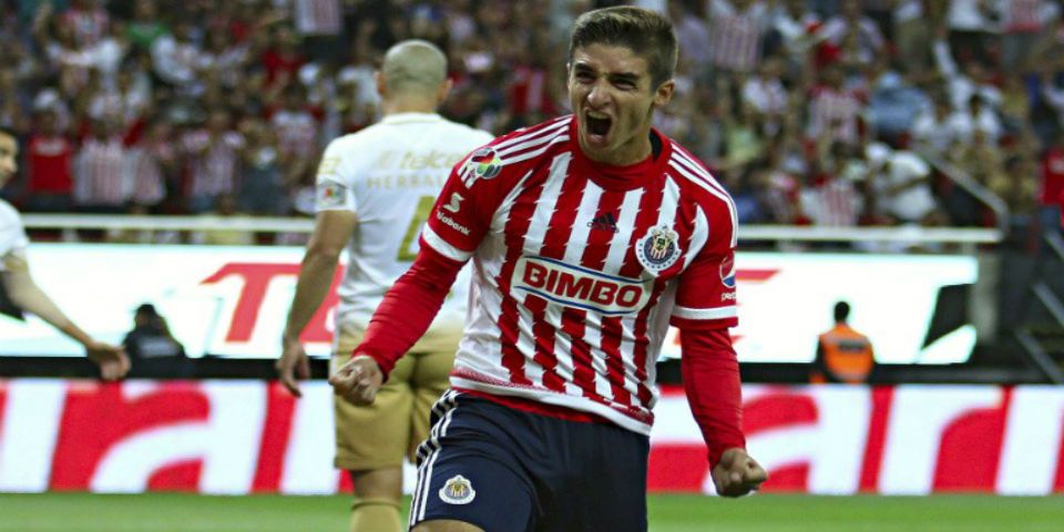 Chivas vence a Pumas Chivas vence a Pumas