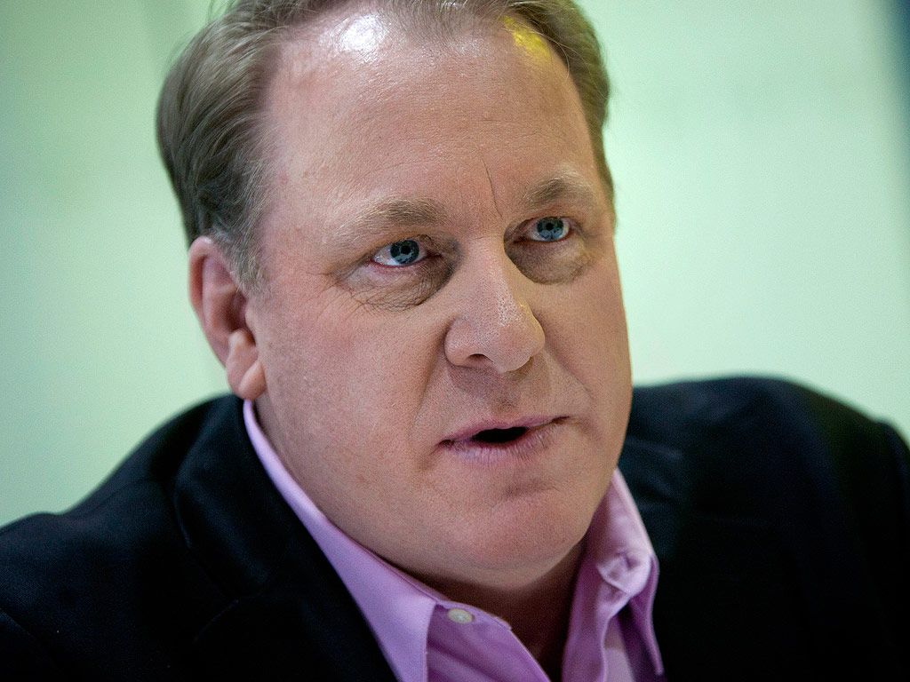 ESPN despide a Curt Schilling por comentarios homófobos