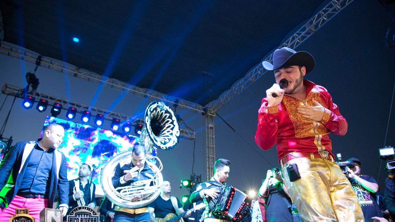 Video grupero causa polémica por aparición de patrulla municipal