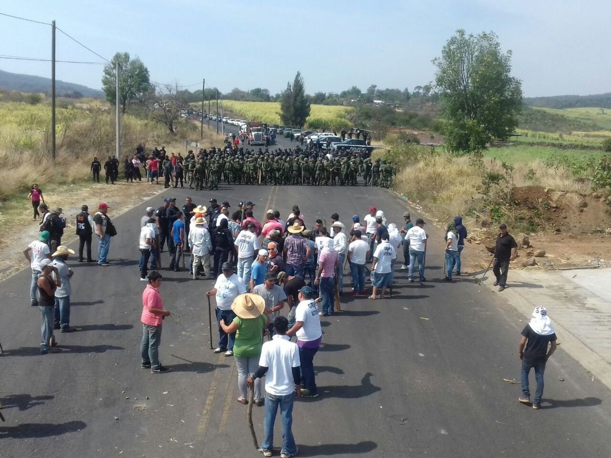 Van 33 detenidos por bloqueos en Michoacán - dc3de4860bed962921fcb078a221c917