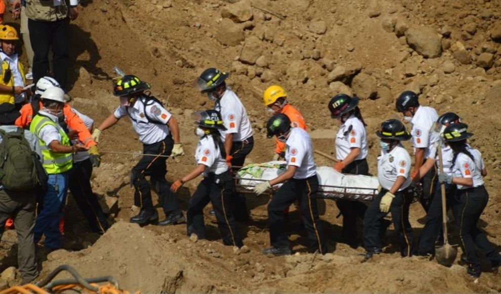 Mueren 4 personas en derrumbe de Guatemala - derrumbe-El-Mundo-