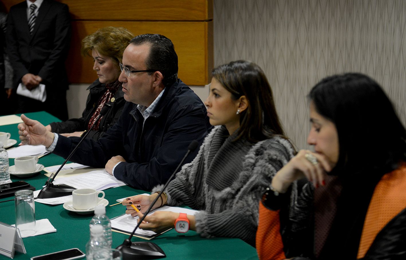 Ordenan detención de diputado de Sonora