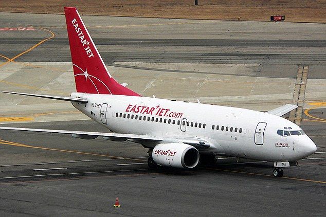 Copiloto sufre infarto en cabina de avión antes de vuelo - eastar-jet