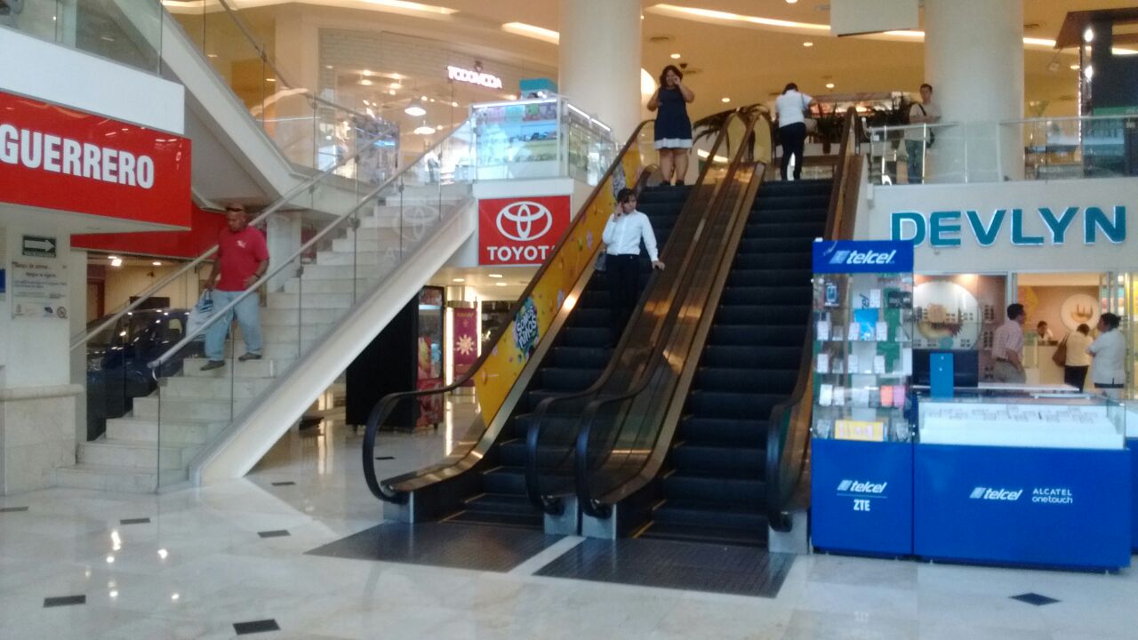 Acapulco fantasma. Violencia obliga a cierre de comercios - ed6729df-3bf0-4a3f-aa8b-a15372b93514