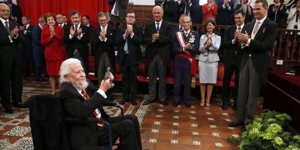 Recibe Fernando del Paso Premio Cervantes 2015