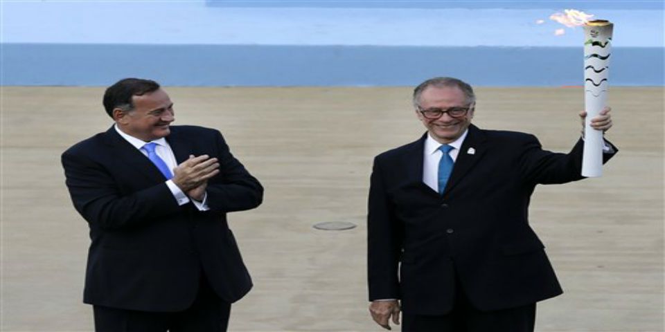 Comité organizador de Río 2016 recibe fuego olímpico