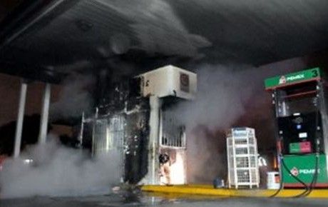 Incendian gasolinera en Michoacán - gasolinera-Marmor-Informa