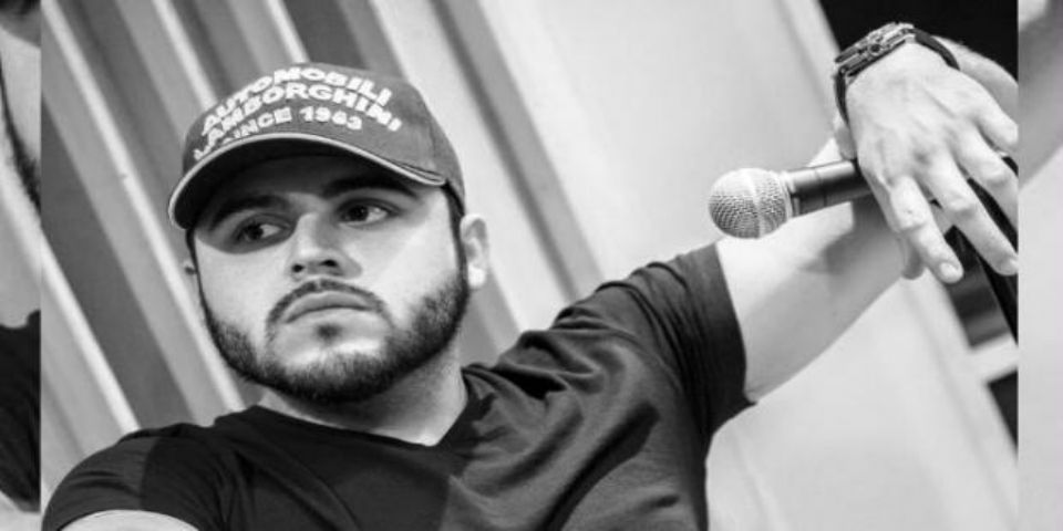 Giran orden de arresto contra Gerardo Ortiz - gerardo-ortiz-gorra