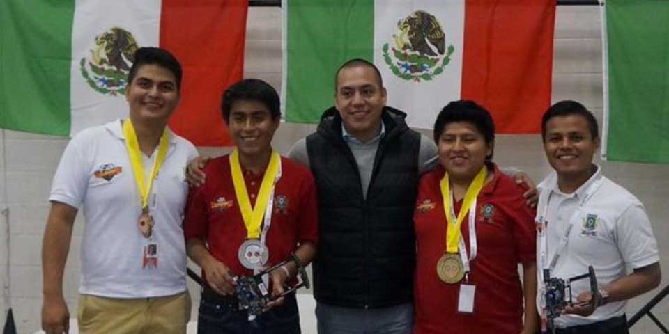 Mexicanos ganan dos oros en Robogames 2016