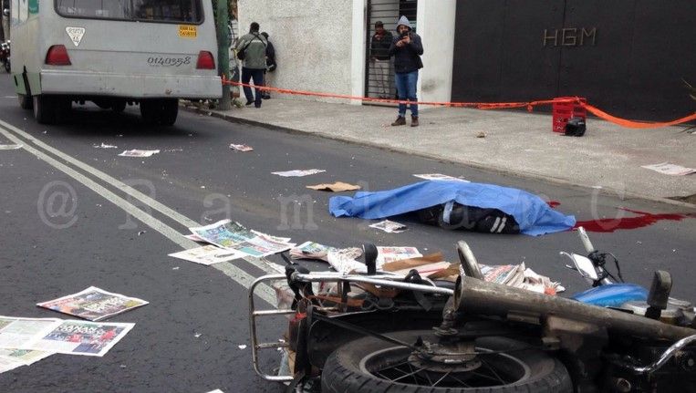 Dos microbuses atropellan a motociclista en Periférico Oriente - motociclista-atropellado-RamkarC