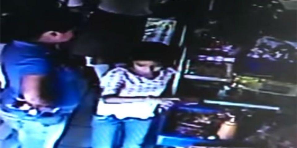 Video: mujer pide a niña que robe un celular en Tamaulipas