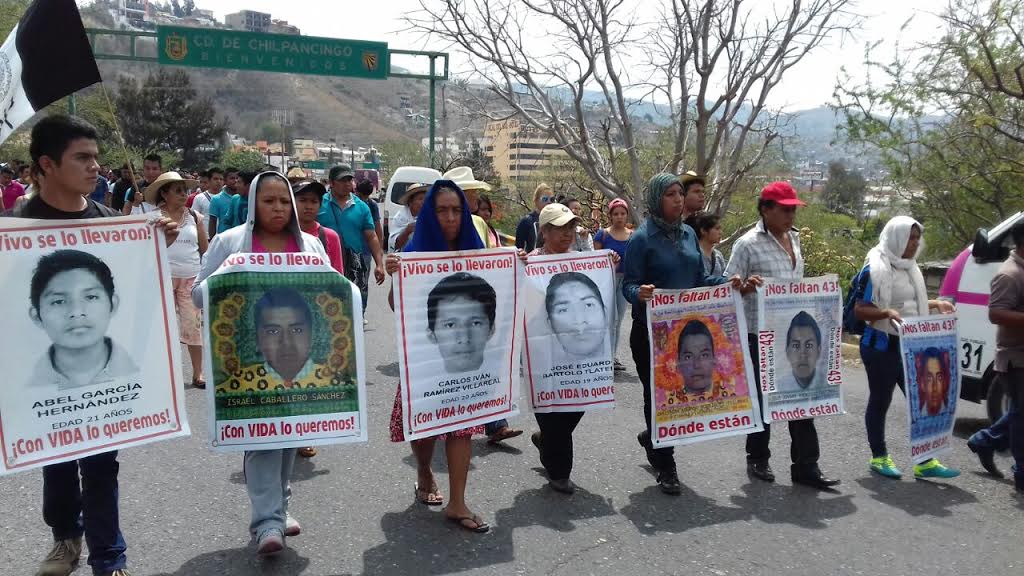 Fiscalía Anticorrupción de Sonora actúa contra ex y actuales funcionarios: Macedo de la Concha - normalistas-ayotzinapa-autopista-sol-quadratin4