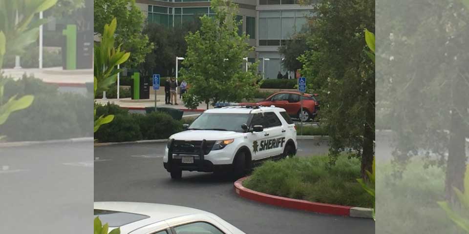 Encuentran cuerpo en oficinas de Apple en California Encuentran cuerpo en oficinas de Apple en California