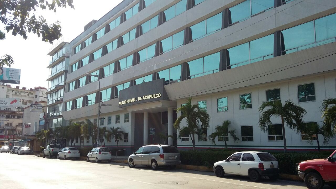 Desalojan Palacio Federal de Acapulco por amenaza de bomba