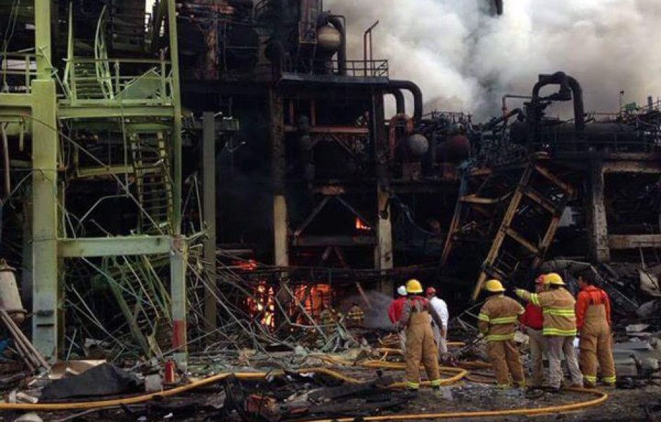 Suman 32 muertos por explosión en Coatzacoalcos - planta-pajaritos