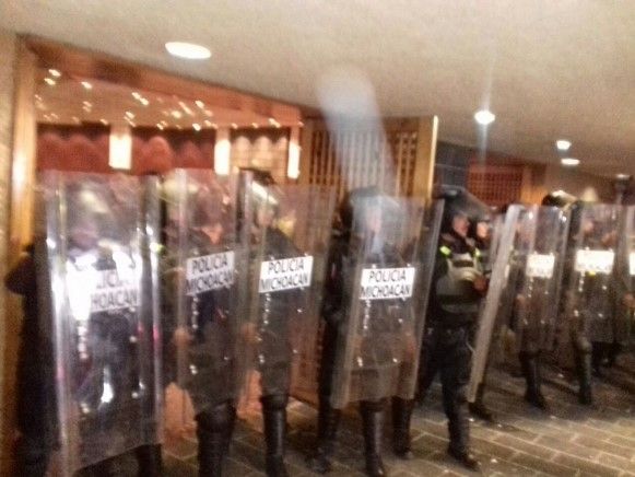 No hay carreteras bloqueadas en Michoacán: Aureoles - policia-michoacan-cuasartv