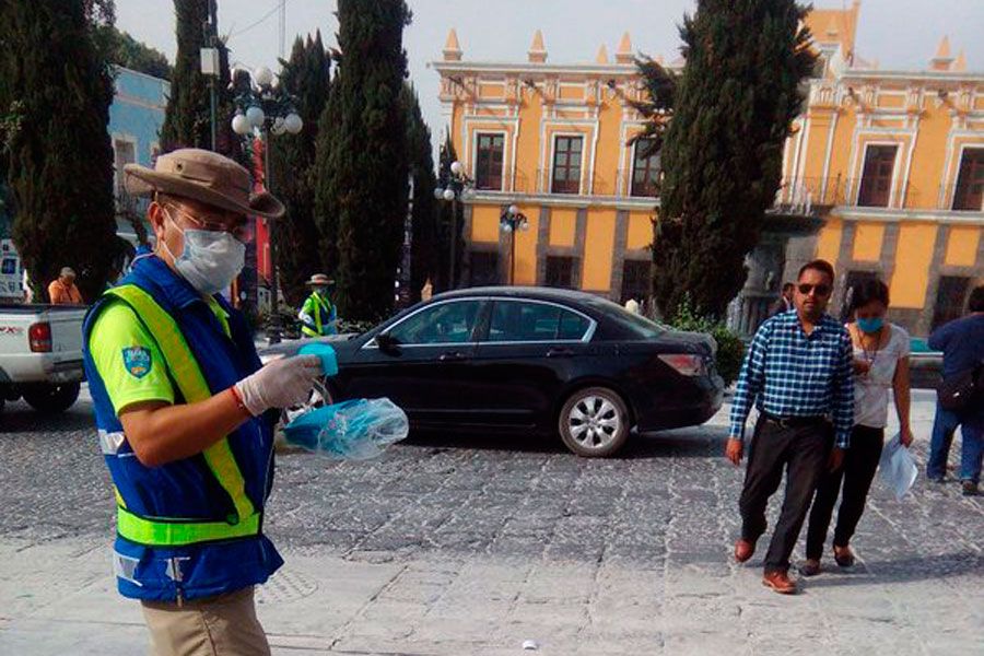San Pedro Cholula recolecta 1.5 toneladas de ceniza volcánica - popo-oro-noticias-
