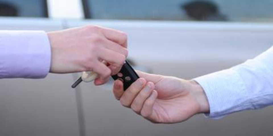 Se dispara renta de autos por nuevo Hoy No Circula