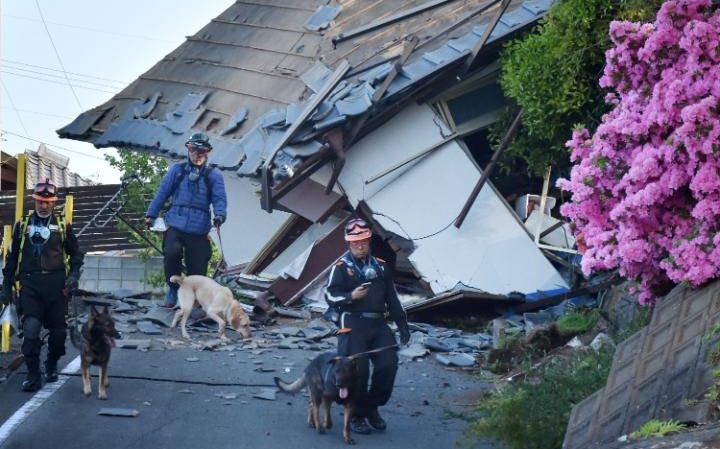 Suman al menos 31 muertos por terremoto en Japón - terremoto-japon-3