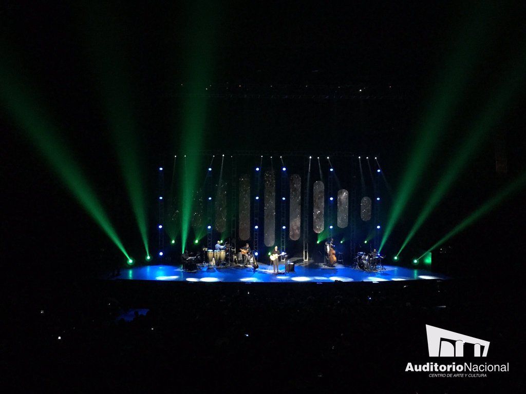 Hernaldo Zúñiga conquistó a su público en el Auditorio Nacional - zúñiga-auditorio