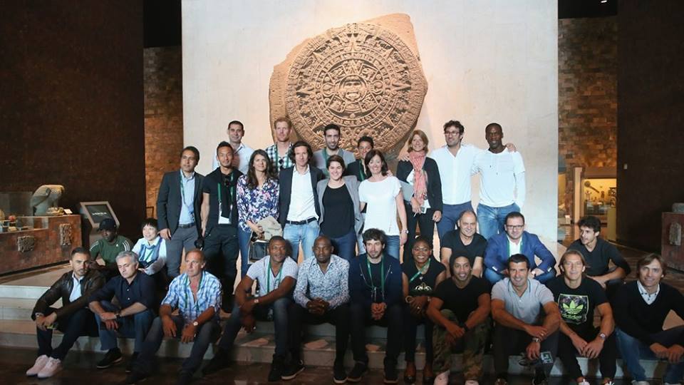 Ronaldinho y Mourinho visitan el Museo Nacional de Antropología e Historia - 13055544_1313210442027730_4100368040046594496_n