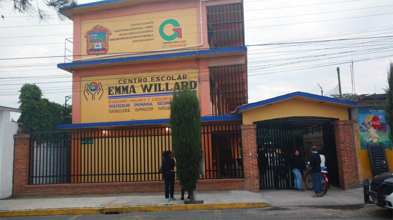 Padres intentan linchar a profesor acusado de abuso sexual en Chalco