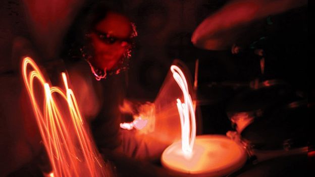 Exbaterista de Megadeath muere en el escenario - 89763904_nick_pr