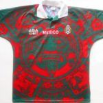 Equipo español de futbol muestra los músculos en uniforme - ABASPORT2-150x150