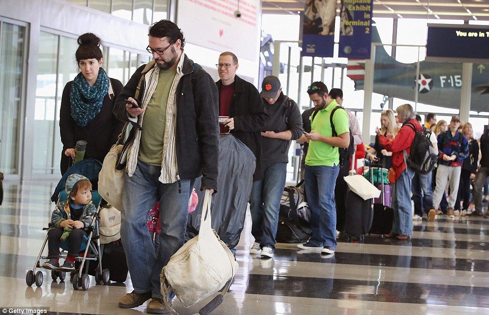 Galería: el caos en el aeropuerto de Chicago