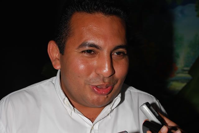 Atacan a balazos a enviado del CEN del PRI en Puebla