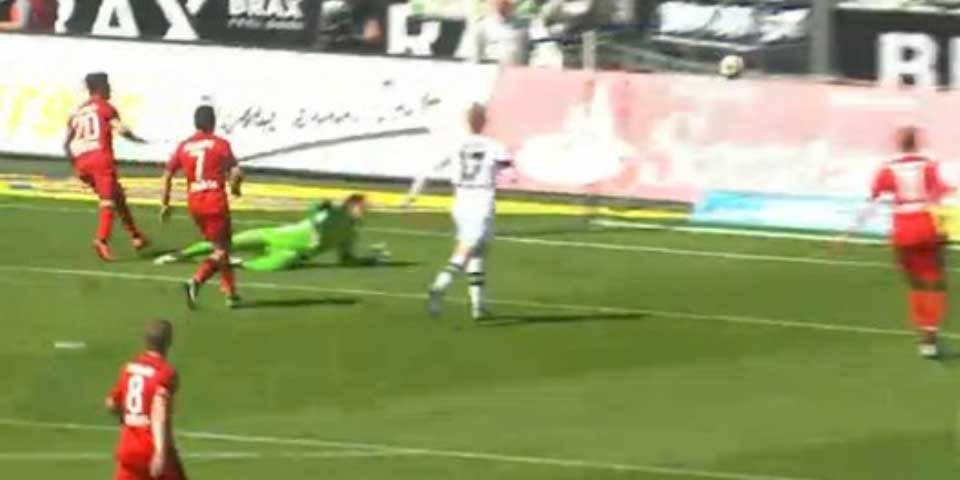 Asistencia de Chicharito en derrota del Bayer Leverkusen