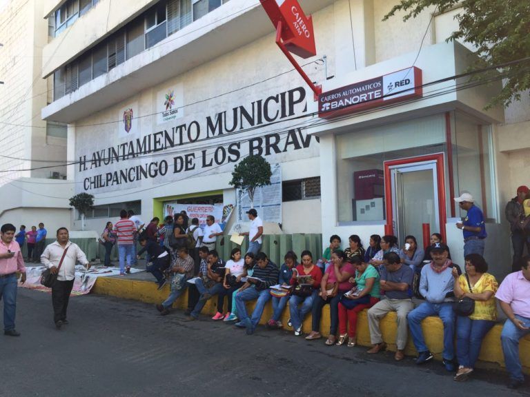 CETEG bloquea varios puntos de Chilpancingo