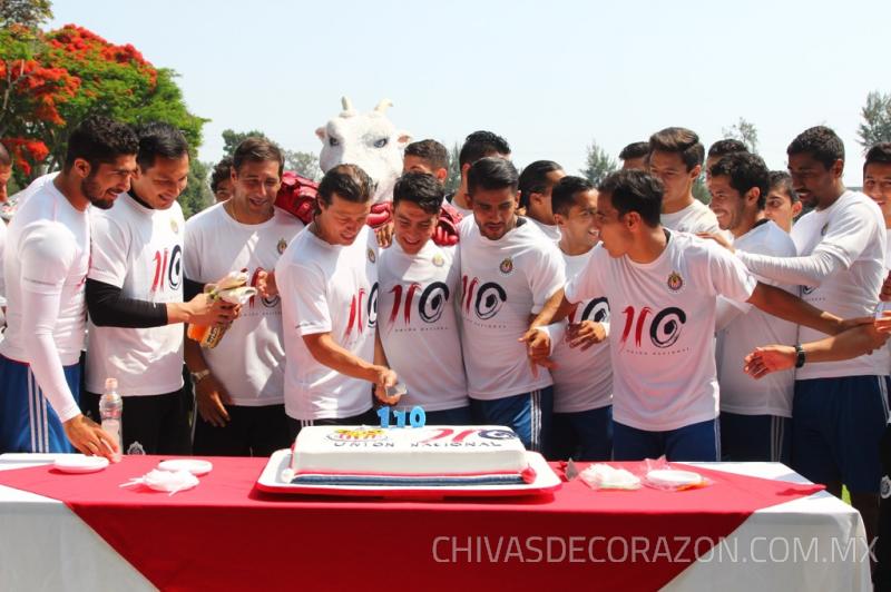 Las Chivas cumplen 110 años - CHIVAS-3