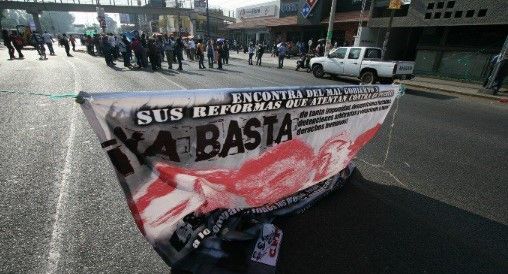 CNTE bloquea accesos a Oaxaca - CNTE-Oaxaca-Sin-embargo